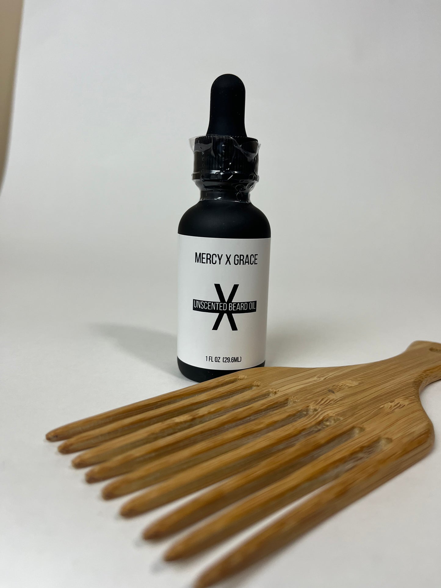 Beard & Hair oil + accessory